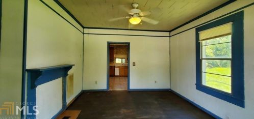 92 Arnco 3rd St, Newnan, GA 30263-4515