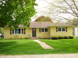 1027 North Ave, Belvidere, IL 61008-2315