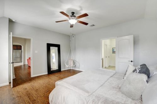 1265 Twin Estates Dr, Uhland TX 78640 exterior