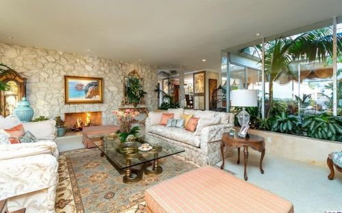 1629 Heather Ridge Dr, Glendale CA  91207-1035 exterior