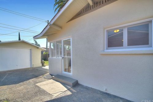3160 Lime St, Riverside CA 92501-2930 exterior