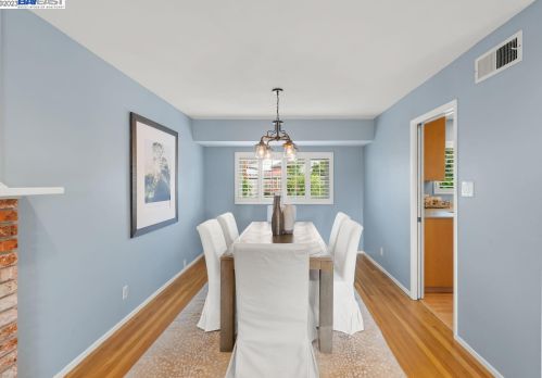1352 Kathy Ct, Livermore, CA 94550-3713