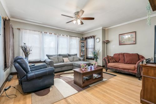 1543 Highland Ave, Forest View, IL 60402-1427