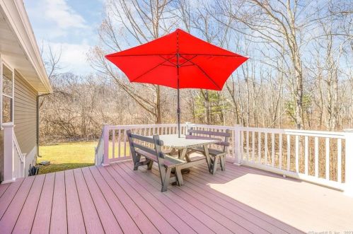 35 Nancy Dr, Wapping CT  06074-4244 exterior