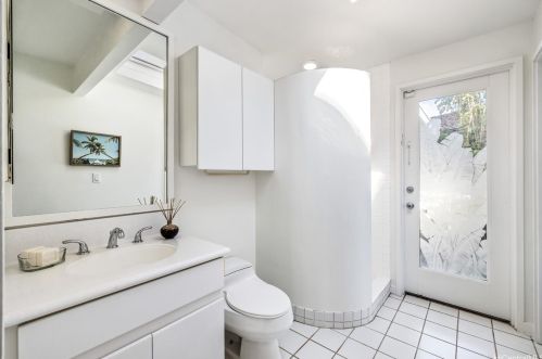 4777 Farmers Rd, Honolulu HI  96816-5444 exterior