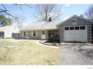 27 Saddle Rd, Norwalk, CT 06851-3207