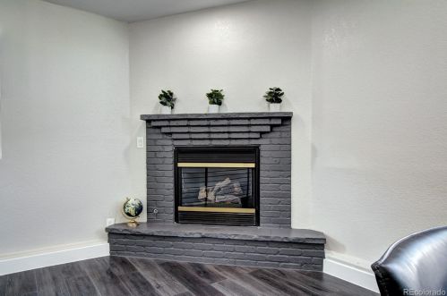 2811 Cook St, Denver CO  80205-5012 exterior