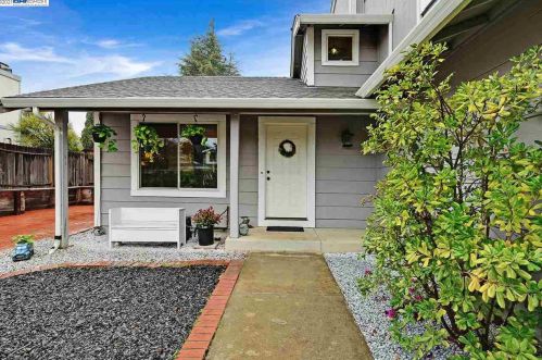 304 Duperu Dr, Crockett, CA 94525-1567
