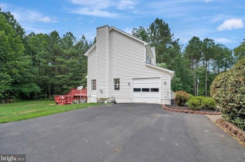 59 Debbie Dr, Fredericksburg, VA 22406-4749