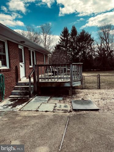 1811 Briggs Chaney Rd, Silver Spring MD 20905-4511 exterior