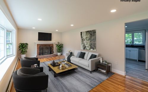 8 Clairmoor Dr, Nashua, NH 03060-5325