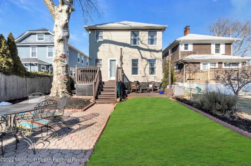 42 Elm Pl, Tinton Falls, NJ 07701