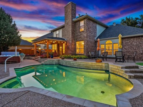 5000 Spanish Riv Trl, Fort Worth TX  76137-5216 exterior