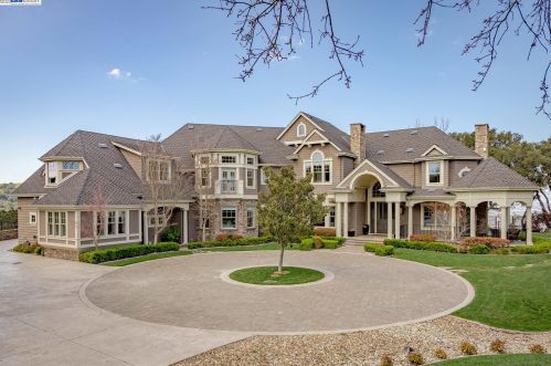 9767 Santos Ranch Rd, Pleasanton, CA 94588-9770