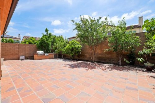 24 Constantine, Irvine CA  92620-3547 exterior