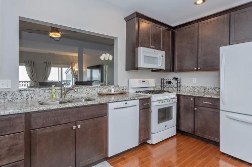 231 Hastings St, Cincinnati OH 45219-1420 exterior