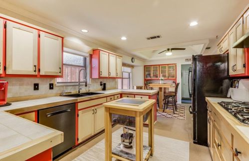 2517 Belmeade Dr, Carrollton TX 75006-2008 exterior