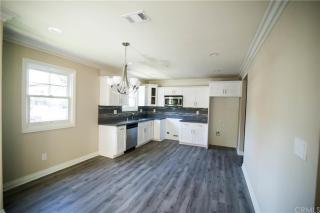1815 12th St, Los Angeles CA  90006-4103 exterior