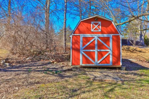 852 Finney Trl, Cincinnati OH 45224-1319 exterior