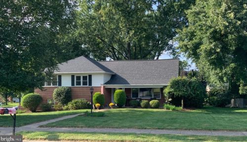 4007 Allison Dr, York, PA 17402-3202