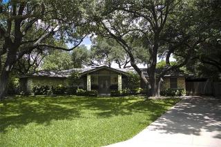 2916 Hartwood Dr, Fort Worth TX  76109-1237 exterior