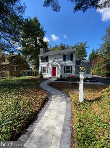 206 Princeton Ave, Wenonah, NJ 08090-1642