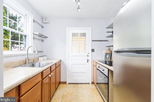 10015 Brunett Ave, Silver Spring MD 20901-2205 exterior