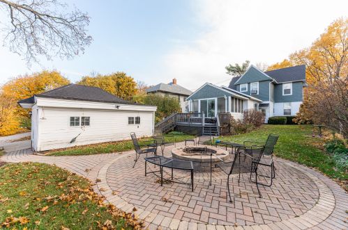 109 Alma St, Sycamore IL  60178-1624 exterior