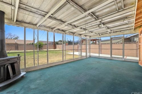 527 Hampton St, Anaheim CA  92801-3102 exterior