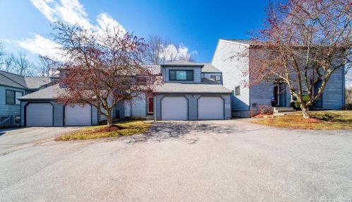 701 Main St, Cheshire CT  06410-3416 exterior