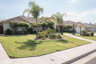 2754 Indianapolis Ave, Clovis, CA 93611-6082