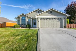 2440 Rhode Island St, Kennewick, WA 99336-7963