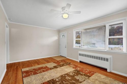 70 Griffin Rd, Wapping CT  06074-1212 exterior