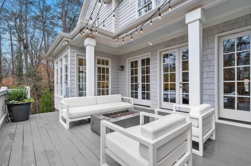 1116 Moores Mill Rd, Atlanta GA  30327-1634 exterior