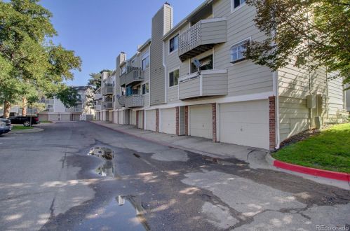 1301 Cathay Ct, Denver CO  80017-6323 exterior