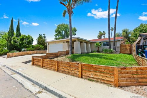 9064 Inverness Rd, Santee, CA 92071-2217
