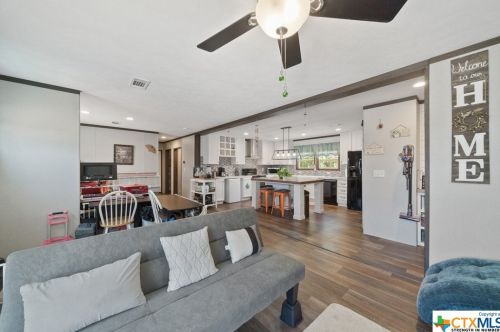 9780 Rebecca Crk Rd, Spring Branch TX 78070-4847 exterior