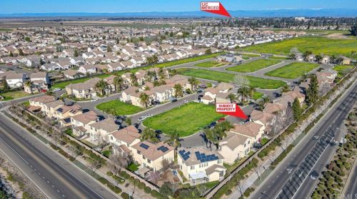 1382 Belmont Dr, Merced, CA 95348-8433