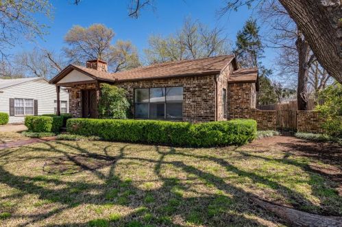 816 Northwood Rd, Fort Worth, TX 76107-1068