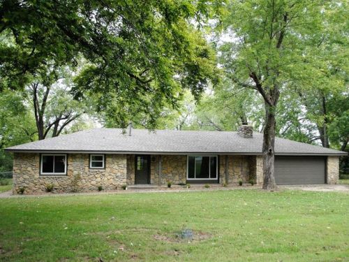 24404 Lindley Dr, Claremore, OK 74019-0282