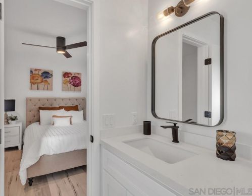 160 El Valle Opulento, Vista CA 92083-7708 exterior