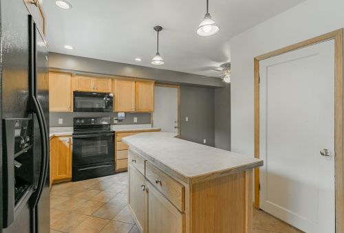652 Berwood Ave, Saint Paul MN  55127-5103 exterior