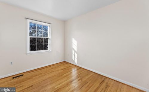 5250 Bradgen Ct, Springfield VA  22151-3505 exterior