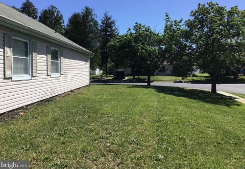 25 Avella Ln, Erial, NJ 08081-1751