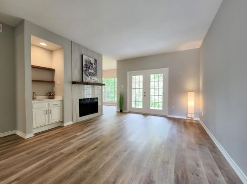 6315 Campbell Rd, Dallas TX  75248-1376 exterior