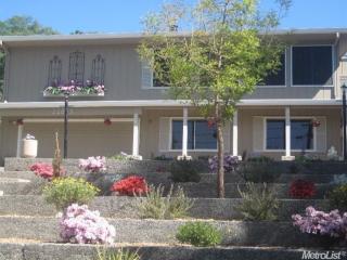 22845 Sunset Ridge Dr, Auburn, CA 95602-8076