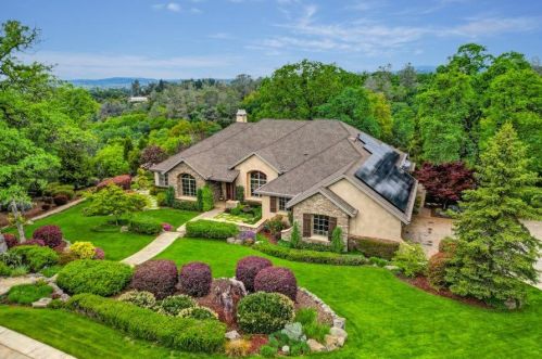 23150 Darkhorse Dr, Auburn, CA 95602-8986
