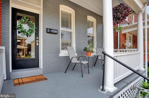 1712 Monroe St, York, PA 17404-5428