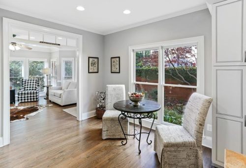 205 Embassy Ct, Atlanta GA  30328-4854 exterior