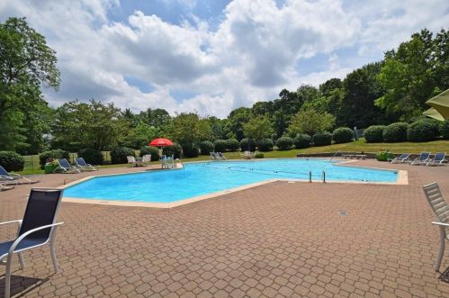 5300 Hamilton Ave, Cincinnati OH  45224-3196 exterior